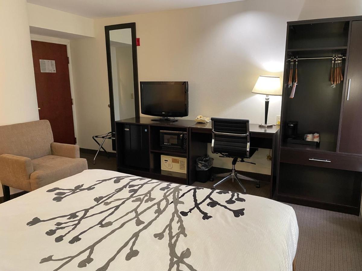 Sleep Inn Raleigh Durham Airport Bagian luar foto