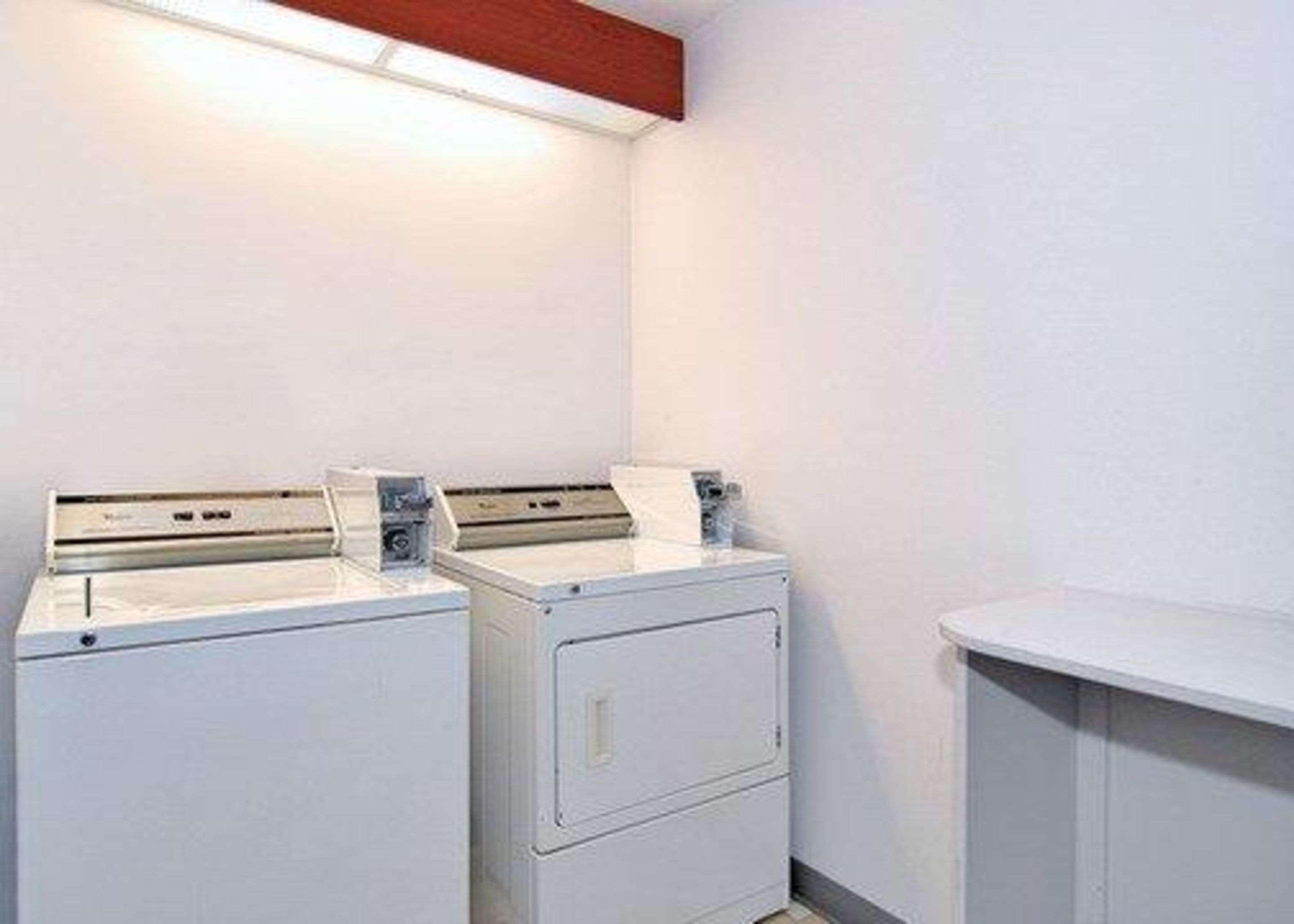 Sleep Inn Raleigh Durham Airport Bagian luar foto